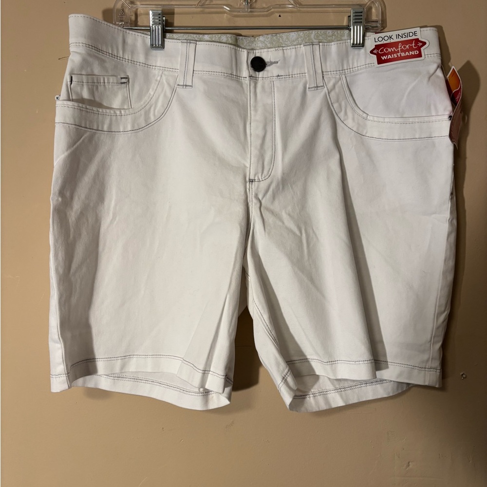 Lee Women's Comfort Fit Walking White Jean Shorts